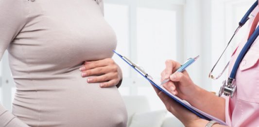 Болезнь матери в периоды беременности