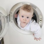 Как стирать детские вещи в стиральной машине