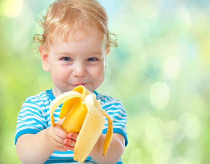 какие фрукты можно кушать ребенку в 11 месяцев