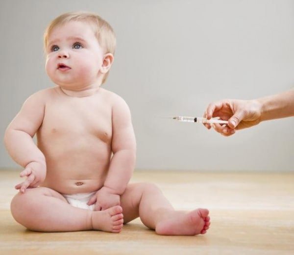 Poliomyelitis: vaccination at 3 months
