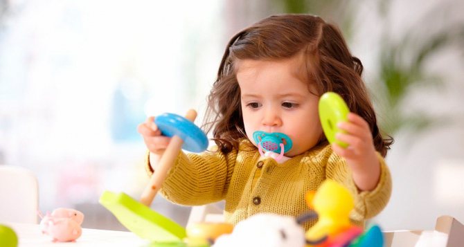 The benefits and harms of pacifiers