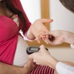 Проверка уровня сахара крови у беременной